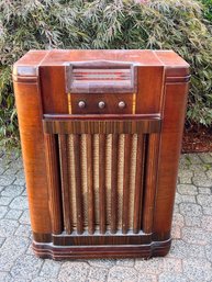 Antique Philco Radio - Untested