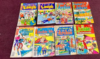 23. Collectors Lot Of Archie Comic Books (21)