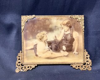 51. Vintage Victorian Frame With Children