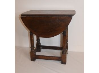 Small Oval Leaf Table