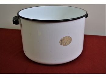 Large Enamel Cooking Pot