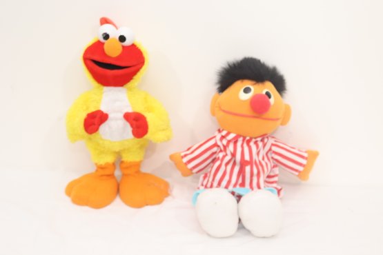 Tyco Sesame Street Bedtime Ernie Talking Stuffed Plush Toy & Chicken Dance Elmo By Fisher Price