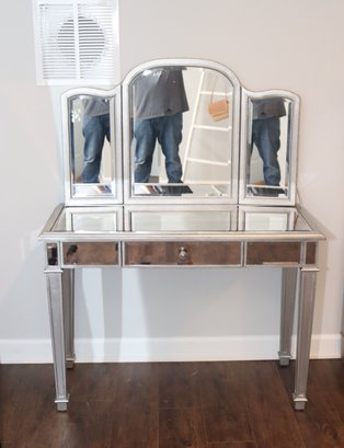 Mirrored Vanity Table With 3 Way Mirror