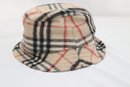 Burberry 100 Cashmere Hat Size L Made In England (D-52)