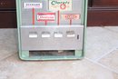 Vintage Superior Manufacturing Company 5 Cent Chewing Gum Vending Machine W Key (R-4)
