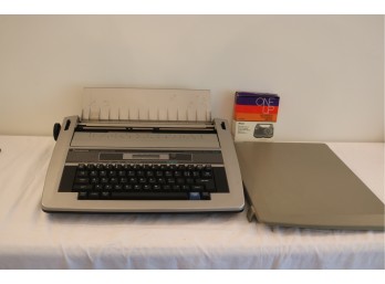 Vintage Panasonic Electric Typewriter KX-R535 W/ Cover