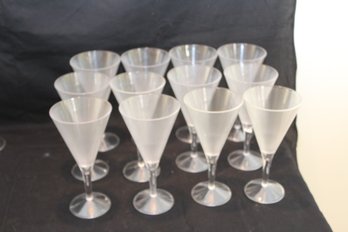 Plastic Glasses (B-82)