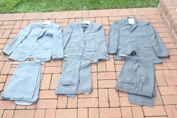 3 Mens Gray Suits: Ralph Lauren, Hugo Boss,  Sz 40. (S-1)