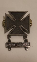Vintage US Army Iron Cross Marksman Badge Pin Rifle (M-49)