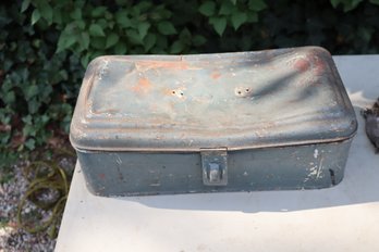 Vintage Metal Toolbox Of Tools! (G-44)