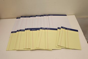 AMPAD WHITE AND YELLOW LINED NOTEPADS (E-84)