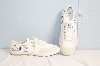 Peanuts/ Snoopy On Feiyues Canvas Shoes Sz. 7.5   (I-29)