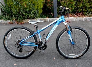 Trek 3 Series 3700 Mountain Bike 13' Frame (E-23)