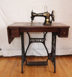 Antique 1923 Singer 15-33 Industrial Sewing Machine On Stand With Cover Box