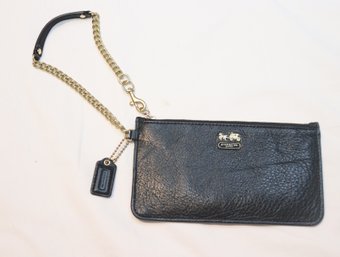 COACH Black Leather Wristlet. (J-26)