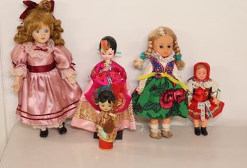 Travel Dolls (O-34)