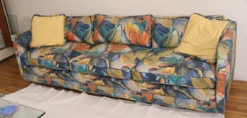 Awesome Retro Vintage Sofa Couch