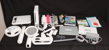 Wii Video Game Lot (L-39)
