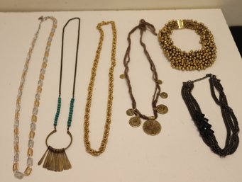 Assorted Necklace Lot (T-12)