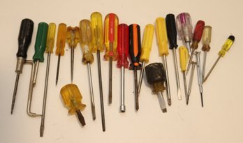 Assorted Screwdrivers, Awl, Nut Driver Hand Tool Lot (T-8)