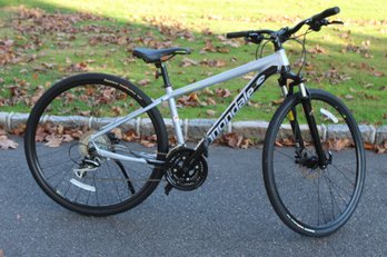 Cannondale Quick CX 3 Hybrid Bicycle Frame Size-small. (E-59)