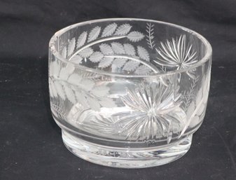 Vintage Thomas Webb Heavily Etched Serving Bowl (B-77)