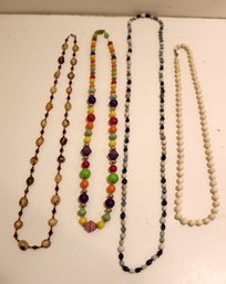 Vintage Beaded Necklace Lot (TT-1)