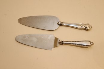 Pair Of Sterling Silver Handled Cake Knives (TT-13)