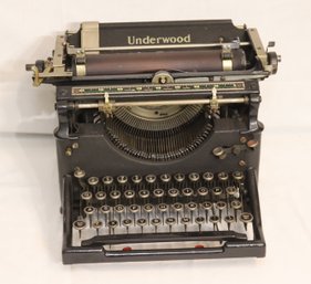 Antique Underwood Typewriter With Cover