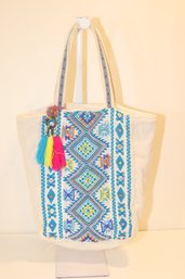 America & Beyond MULTI-COLOR BEADED LINEN COTTON THREAD TOTE BAG. (L-47)