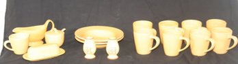 Pottery Barn Sausalito Plate Set