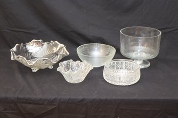 Assorted Glass Serving Bowls (M-43)