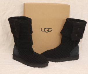 New In Box UGG Classic Cardy Boots Womens Size 7 Black (R-37)