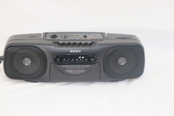 Sony CFS-b11 Radio Cassette-corder Boombox