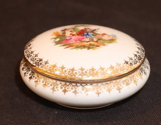 Vintage Porcelain Limoges France Trinket Box (D-81)