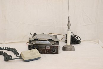 TRAM CB RADIO MODEL XL5  W/ Turner Model JM3 Microphone (R-61)