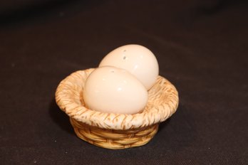 Sakura Birds Nest Egg Salt And Pepper Shakers (D-83)