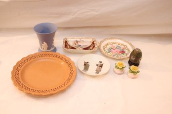 Some Assorted Ceramic Pieces (M-96)