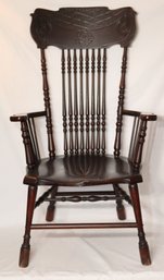Antique Spindle Back Wooden Chair (V-85)