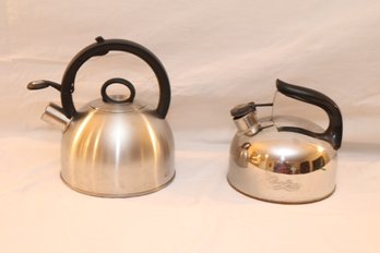 Pair Of Tea Kettles Teapots (A-24)