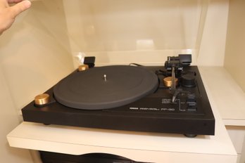 Yamaha PF-30 Natural Sound Stereo Turntable W Manual (A-82)