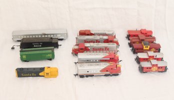 Vintage Santa Fe Model Trains (S-35)