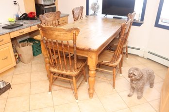 Vintage Farmhouse Kitchen Table With Chairs