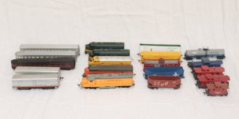 Vintage HO Model Trains (S-40)