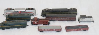 Vintage HO Model Trains (S-34)