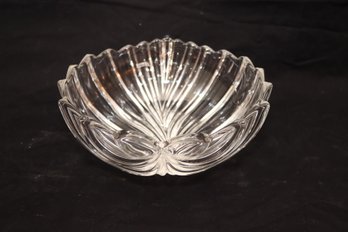 Villero & Boch Crystal Seashell Bowl Shell. (F-32)