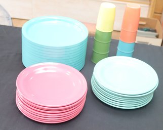 Assorted Vintage Plastic Plates And Cups (T-5)