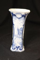 Vintage Delft Vase  (H-39)