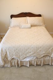 Full Size Bedspread, Pillows And Bed Skirt