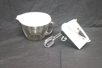 General Electric Hand Mixer And Glass 8 Cup Measuring Cup W/ Lid